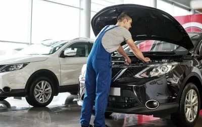 В Україні запровадять обовʼязковий техогляд для всіх авто: в уряді озвучили строки