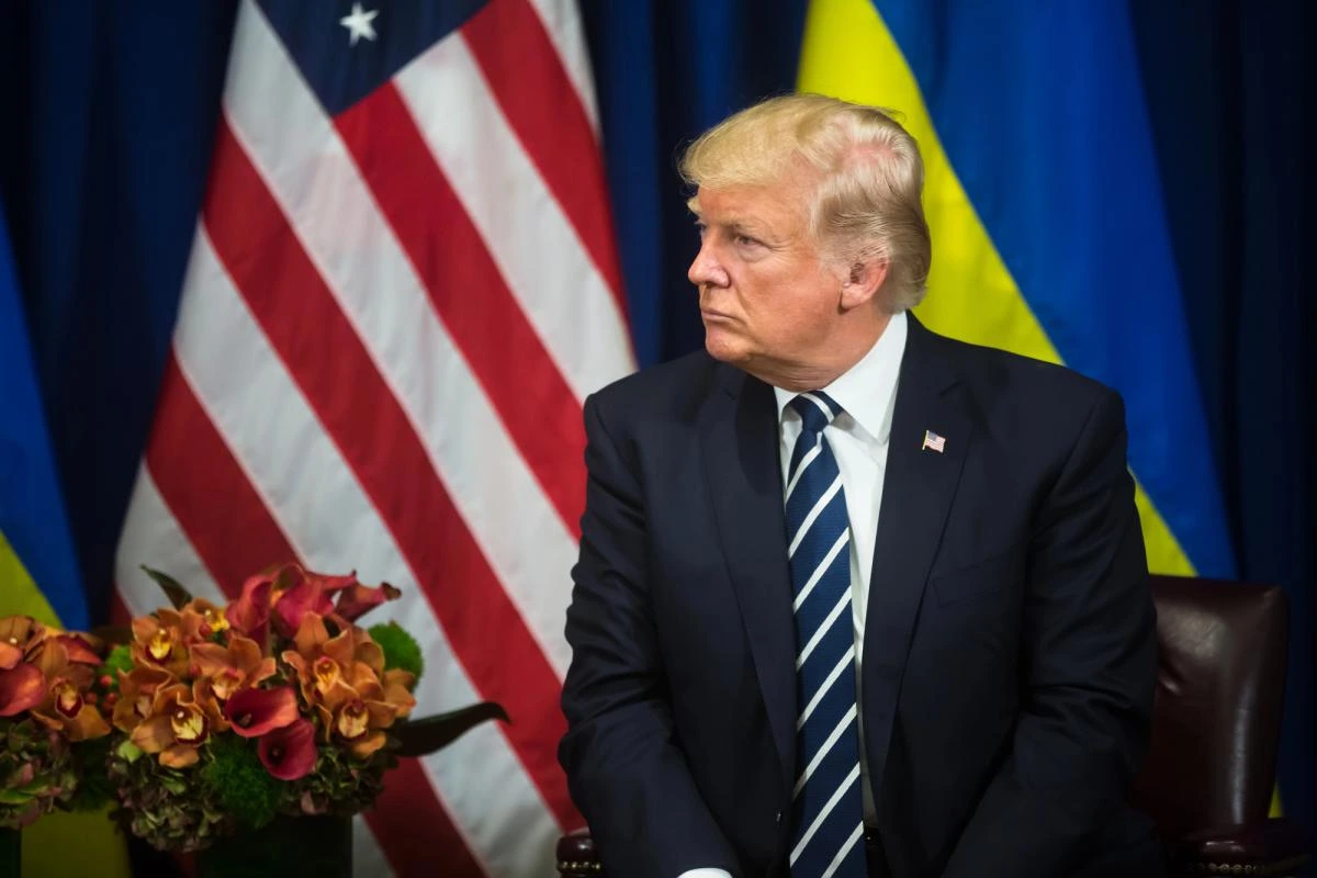 Трамп попросить американські компанії випускати зброю в Україні, - Bloomberg