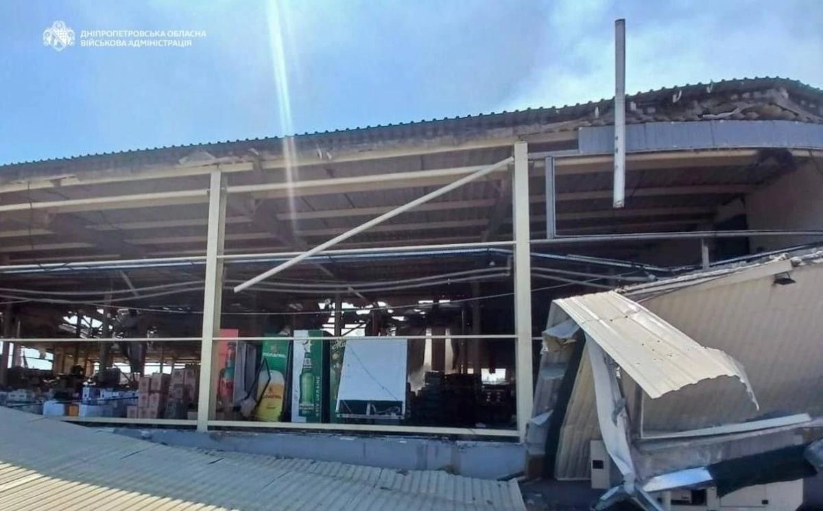Росіяни завдали ударів по Дніпропетровщині: загинуло пʼятеро людей, багато поранених